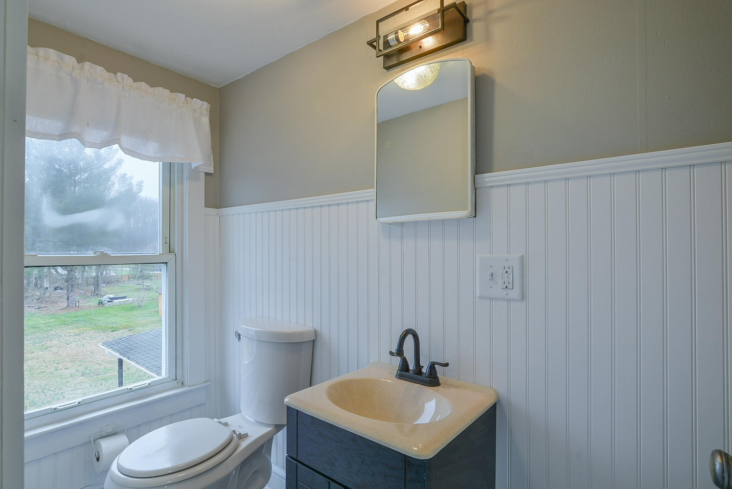 310 8th Street Erwin, TN 37650 - Photo 29 of 40 310 8th half bath