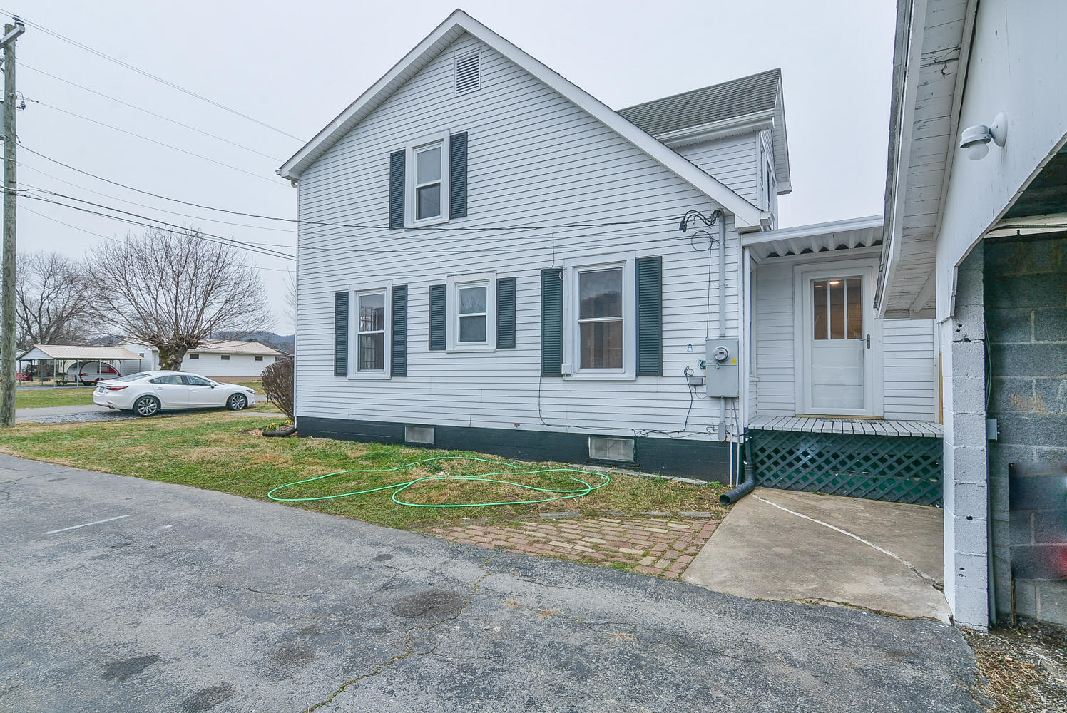 310 8th Street Erwin, TN 37650 - Photo 36 of 40 310 8th rear left