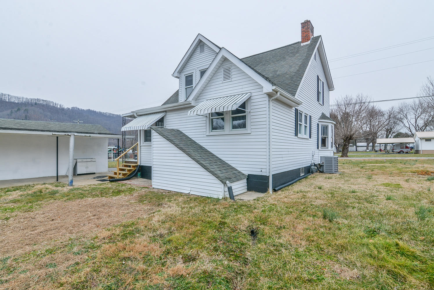 310 8th Street Erwin, TN 37650 - Photo 38 of 40 310 8th rear right