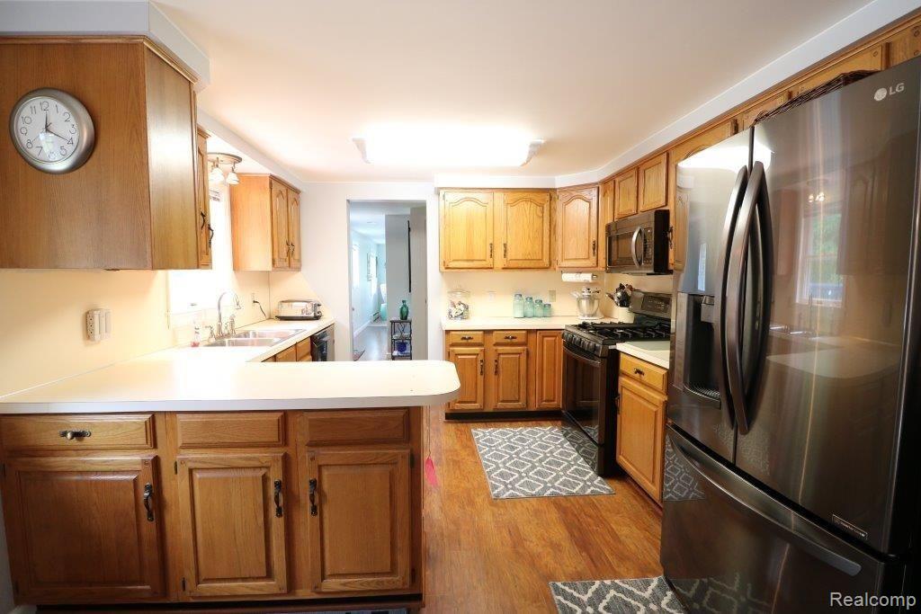 3169 Marathon Road Columbiaville, MI 48421 - Photo 10 of 36 IMG_3033.jpg