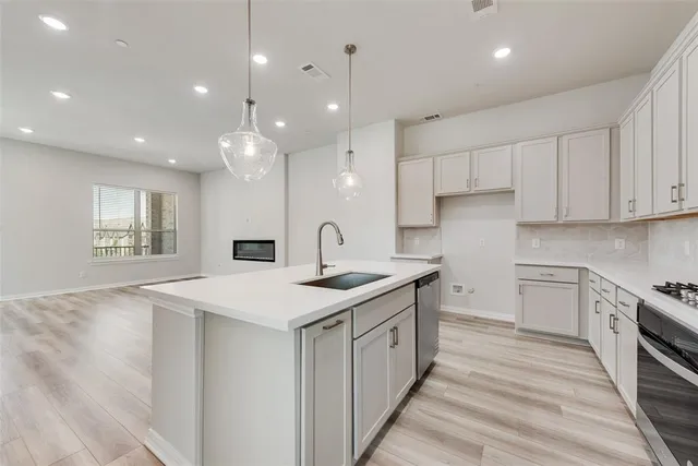 $624,990 | 8223 Challenger Lane, Frisco, TX 75034