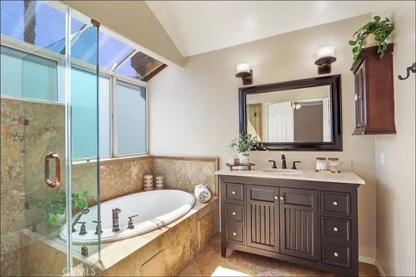 $1,450,000 | 10 Heatherwood, Aliso Viejo, CA 92656
