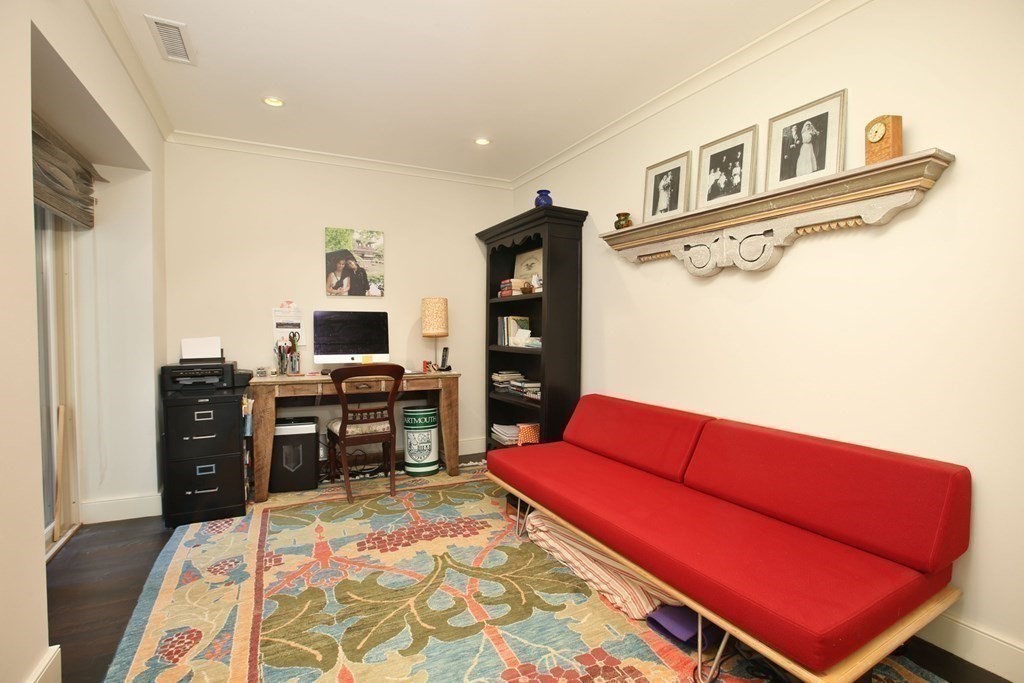 27 Chestnut Street, Unit 1A Boston, MA 02108 - Photo 12 of 16