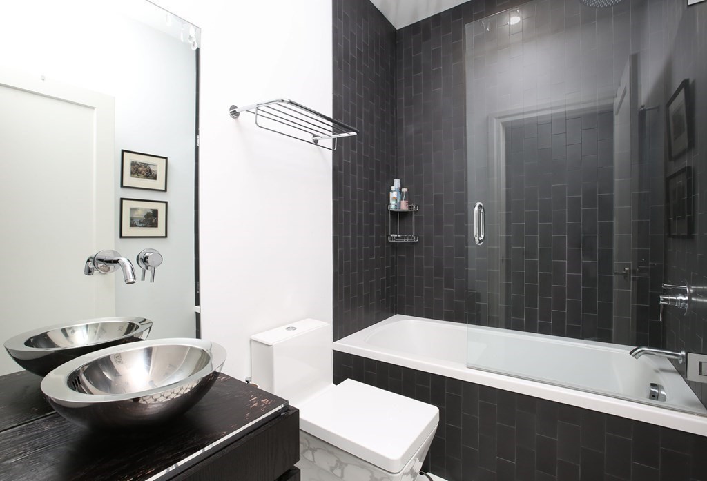 27 Chestnut Street, Unit 1A Boston, MA 02108 - Photo 13 of 16