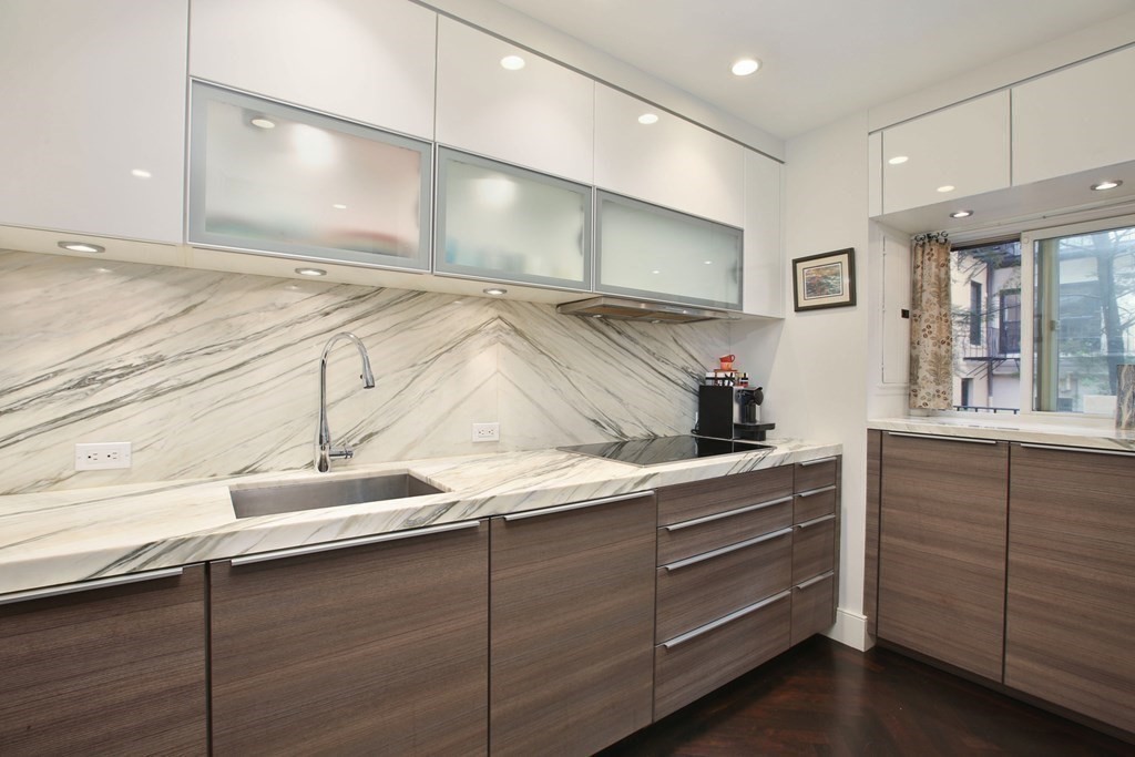 27 Chestnut Street, Unit 1A Boston, MA 02108 - Photo 4 of 16