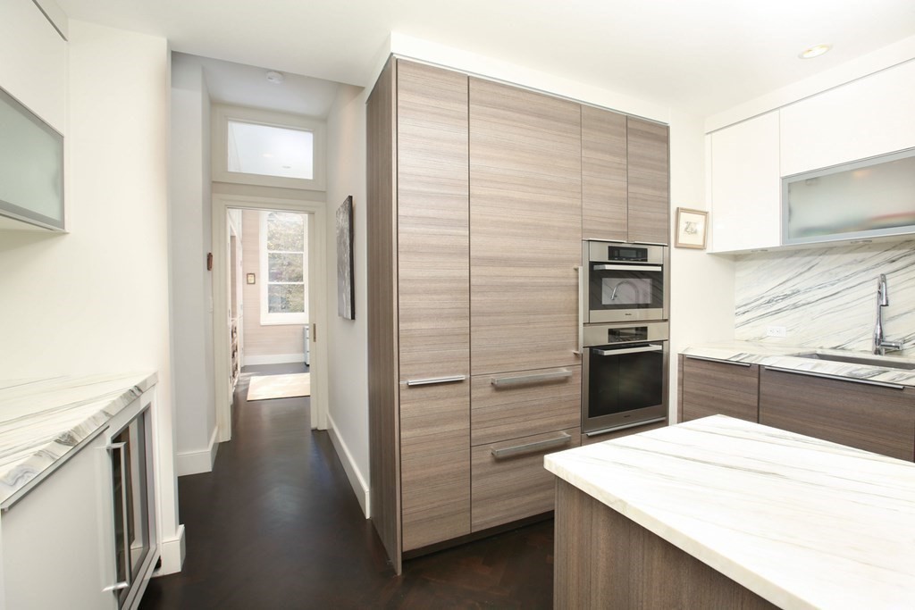27 Chestnut Street, Unit 1A Boston, MA 02108 - Photo 7 of 16