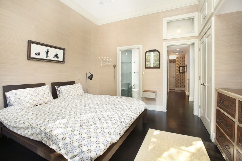 27 Chestnut Street, Unit 1A Boston, MA 02108 - Photo 9 of 16