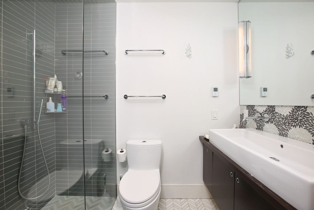 27 Chestnut Street, Unit 1A Boston, MA 02108 - Photo 10 of 16