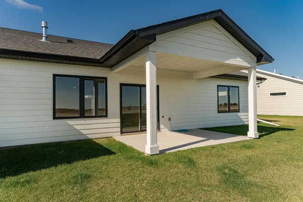 $389,900 | 158 Sandstone Drive Northwest, Eyota, MN 55934