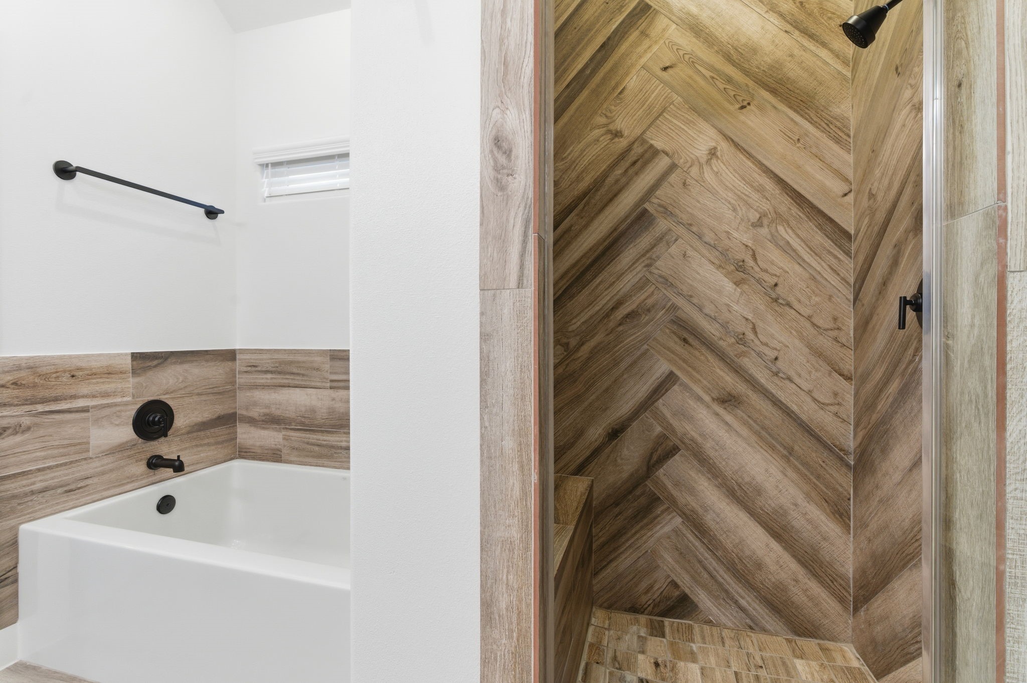 5227 Sunshine Point Willis, TX 77318 - Photo 16 of 33 PRIMARY BATH WITH TUB AND SEPARATE SHOWER WITH SEAT