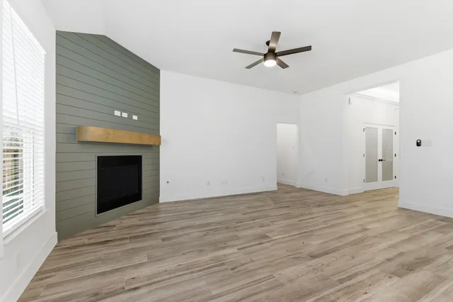 $2,775 | 5227 Sunshine Point, Willis, TX 77318