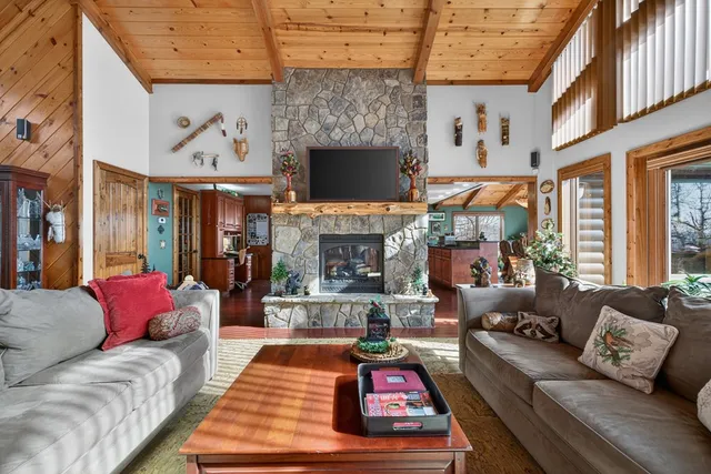 $999,999 | 200 Twelve Oaks Trail, Murphy, NC 28906