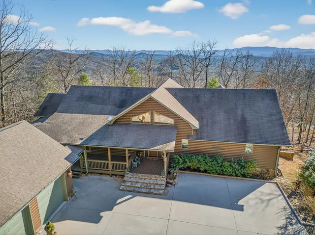 $999,999 | 200 Twelve Oaks Trail, Murphy, NC 28906