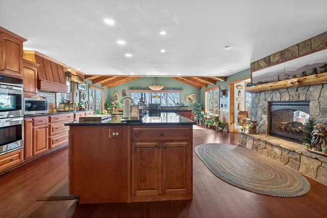 $999,999 | 200 Twelve Oaks Trail, Murphy, NC 28906