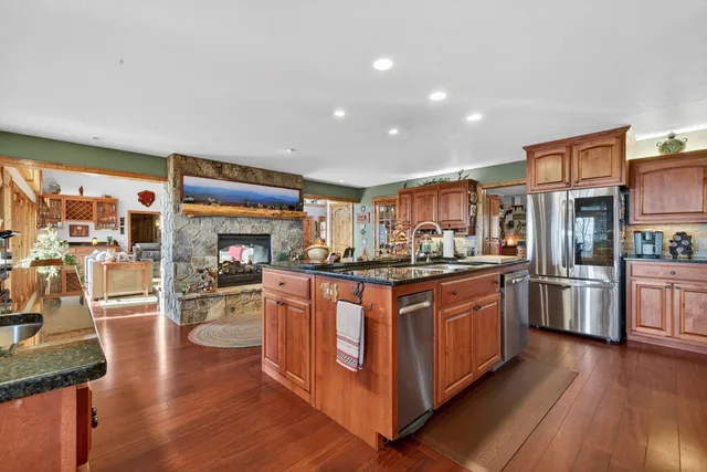 $999,999 | 200 Twelve Oaks Trail, Murphy, NC 28906