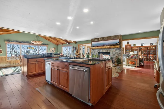 $999,999 | 200 Twelve Oaks Trail, Murphy, NC 28906