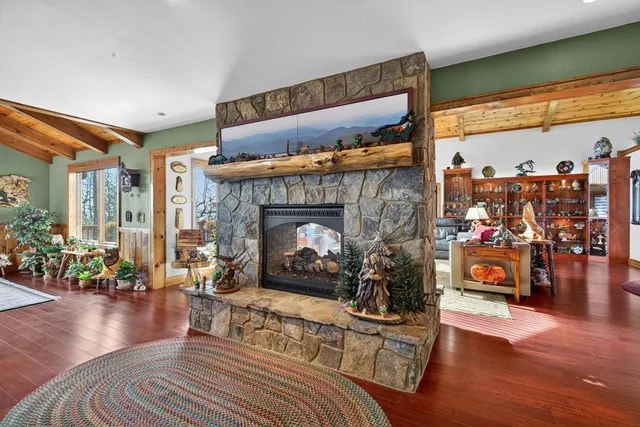 $999,999 | 200 Twelve Oaks Trail, Murphy, NC 28906