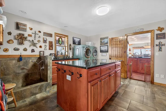 $999,999 | 200 Twelve Oaks Trail, Murphy, NC 28906