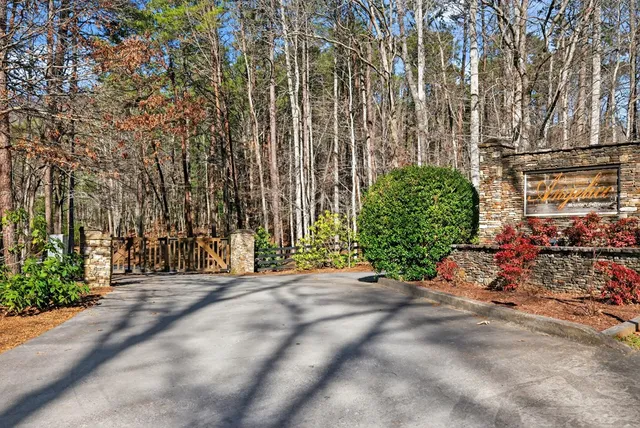 $999,999 | 200 Twelve Oaks Trail, Murphy, NC 28906