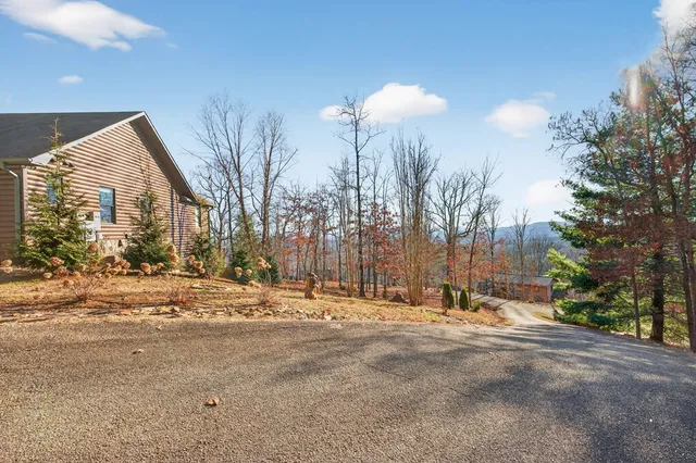 $999,999 | 200 Twelve Oaks Trail, Murphy, NC 28906