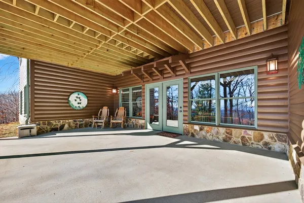 $999,999 | 200 Twelve Oaks Trail, Murphy, NC 28906