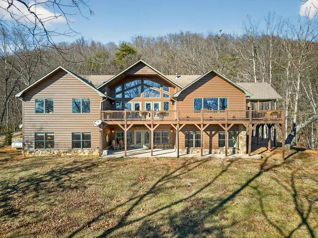 $999,999 | 200 Twelve Oaks Trail, Murphy, NC 28906