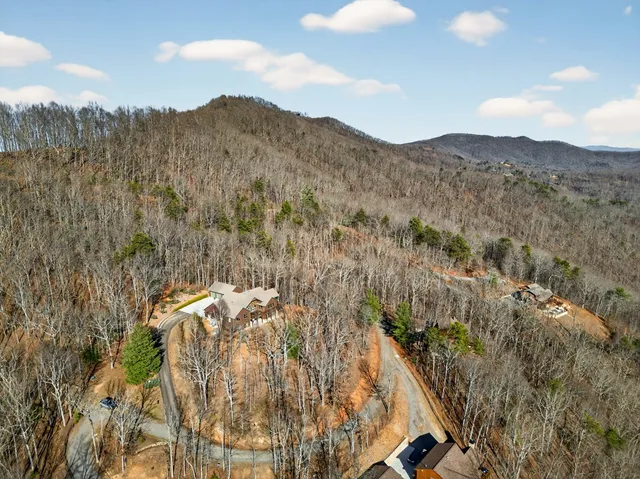 $999,999 | 200 Twelve Oaks Trail, Murphy, NC 28906