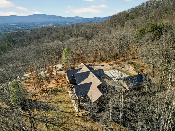 $999,999 | 200 Twelve Oaks Trail, Murphy, NC 28906