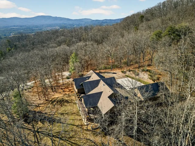 $999,999 | 200 Twelve Oaks Trail, Murphy, NC 28906