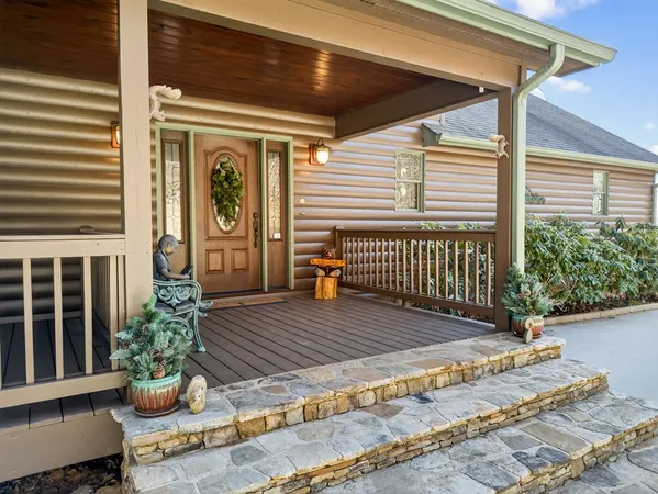 $999,999 | 200 Twelve Oaks Trail, Murphy, NC 28906