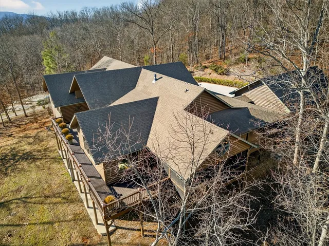 $999,999 | 200 Twelve Oaks Trail, Murphy, NC 28906