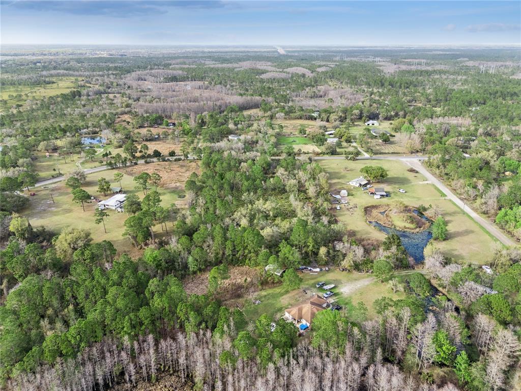 541 East Osceola Road Geneva, FL 32732 - Photo 18 of 31 a view of city and mountain