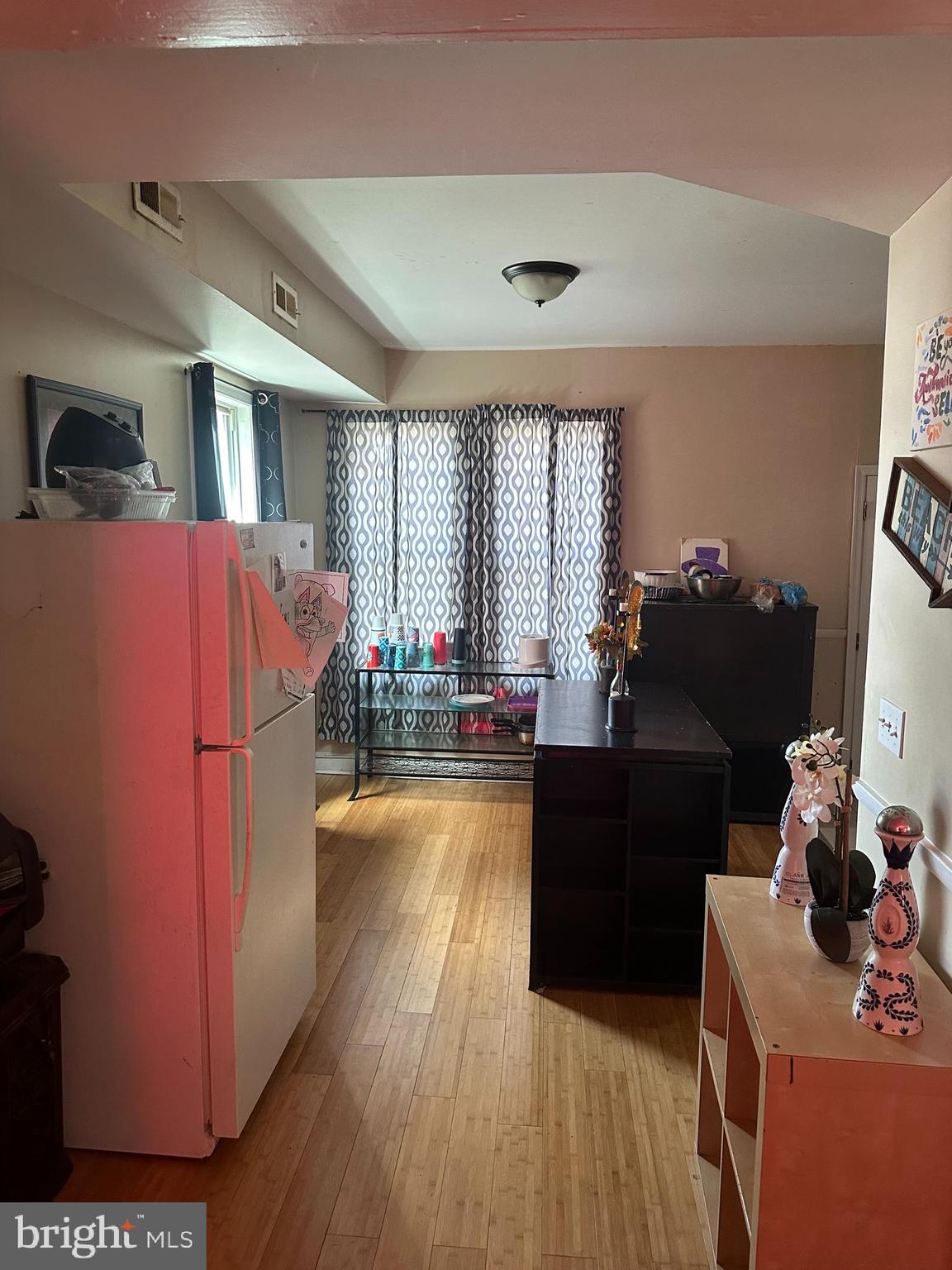 120 South Tremont Road Baltimore, MD 21229 - Photo 3 of 11 Living Room to Kitchen