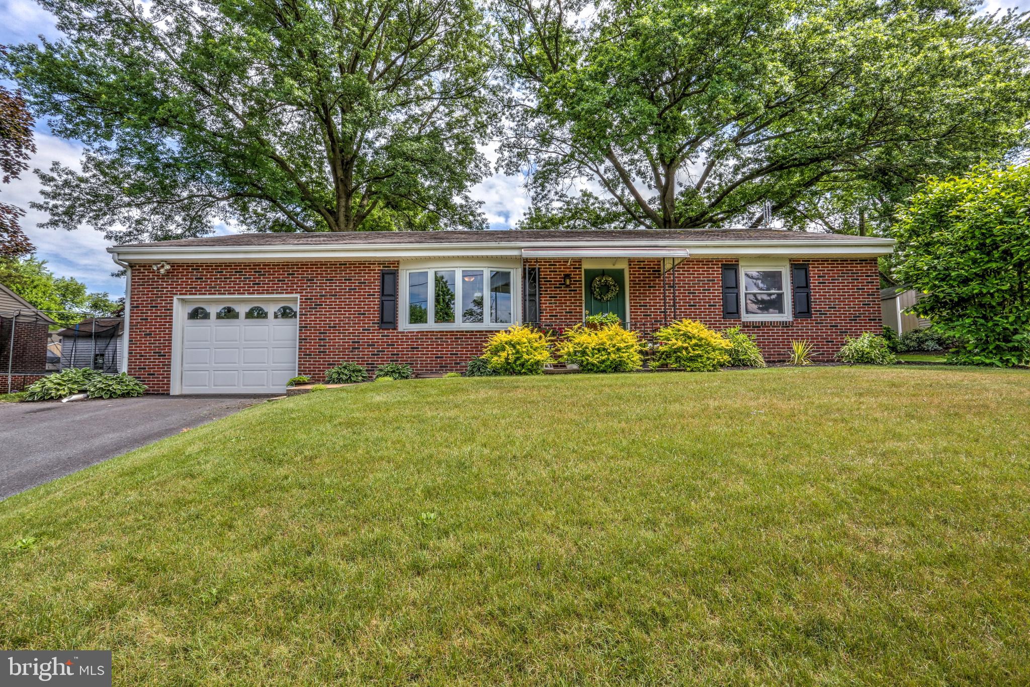 870 Hopeland Road Lititz, PA 17543 - Photo 1 of 28 Welcome to 870 Hopeland Road!