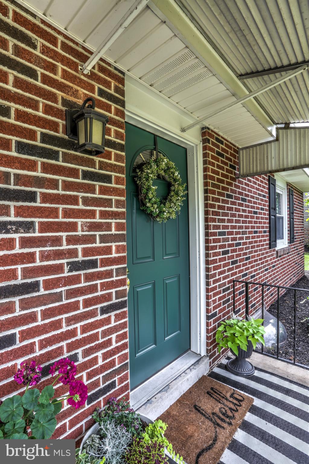 870 Hopeland Road Lititz, PA 17543 - Photo 5 of 28 Front Exterior