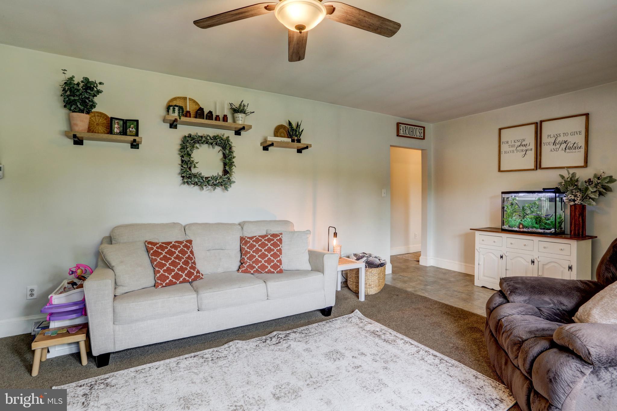 870 Hopeland Road Lititz, PA 17543 - Photo 9 of 28 Family Room