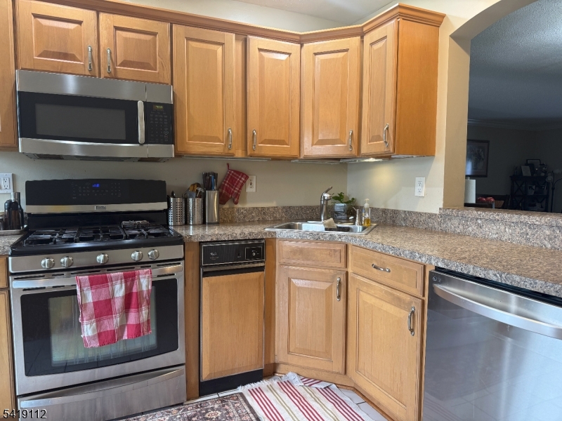 227 English Place Bernards, NJ 07920 - Photo 14 of 36