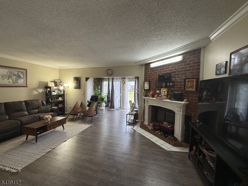 227 English Place Bernards, NJ 07920 - Photo 8 of 36