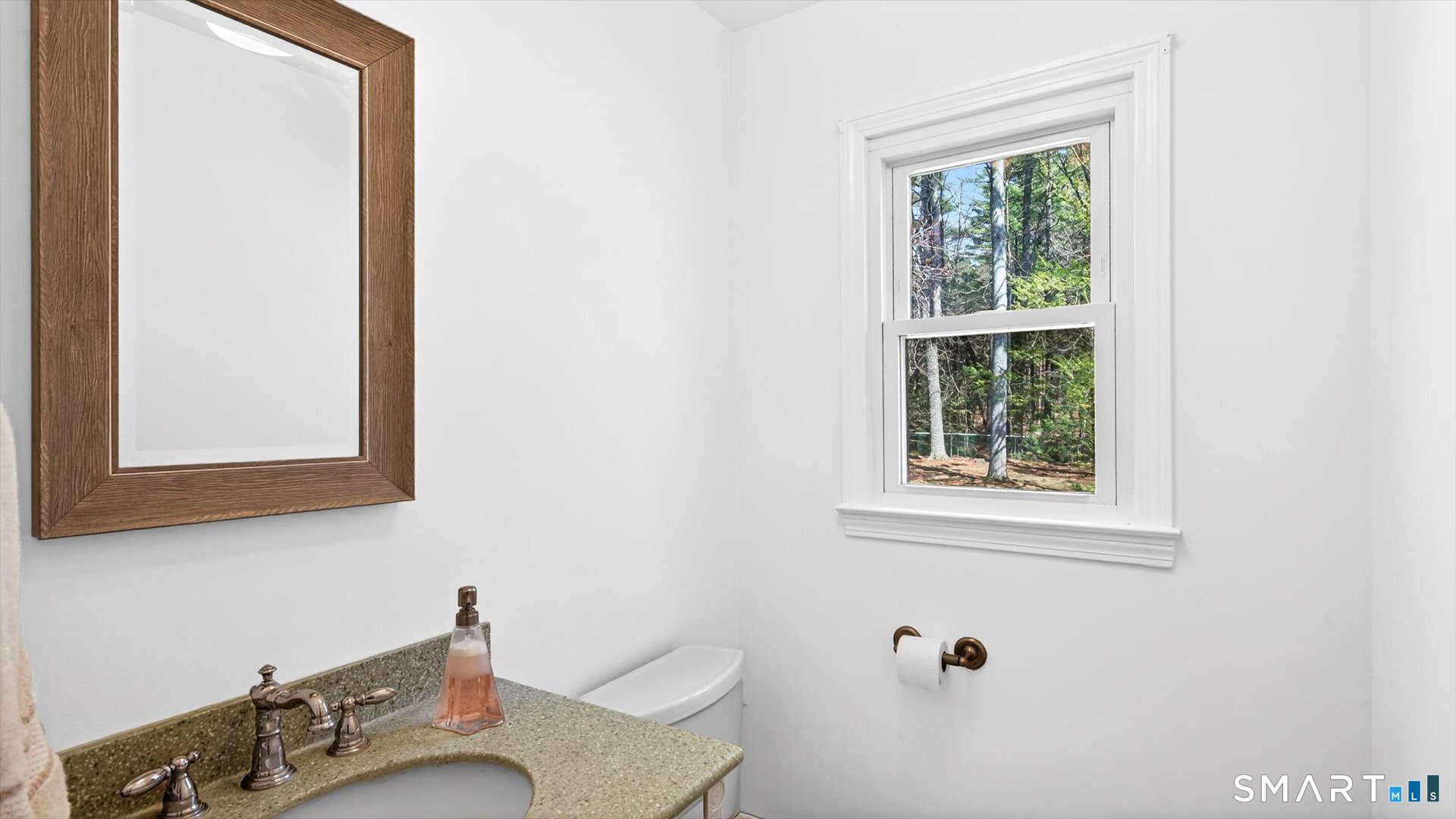 28 Park Road Simsbury, CT 06070 - Photo 24 of 40