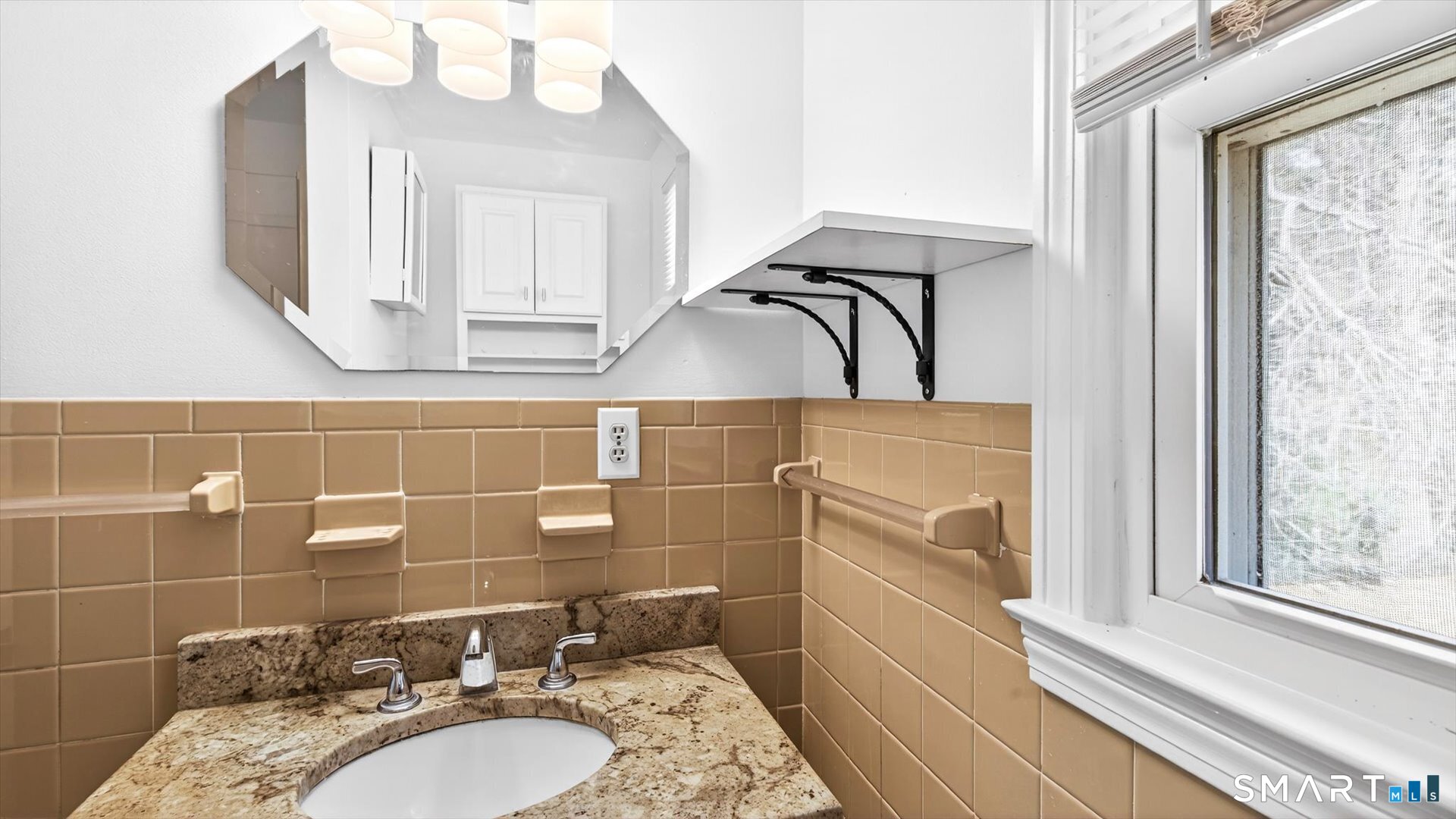 28 Park Road Simsbury, CT 06070 - Photo 33 of 40