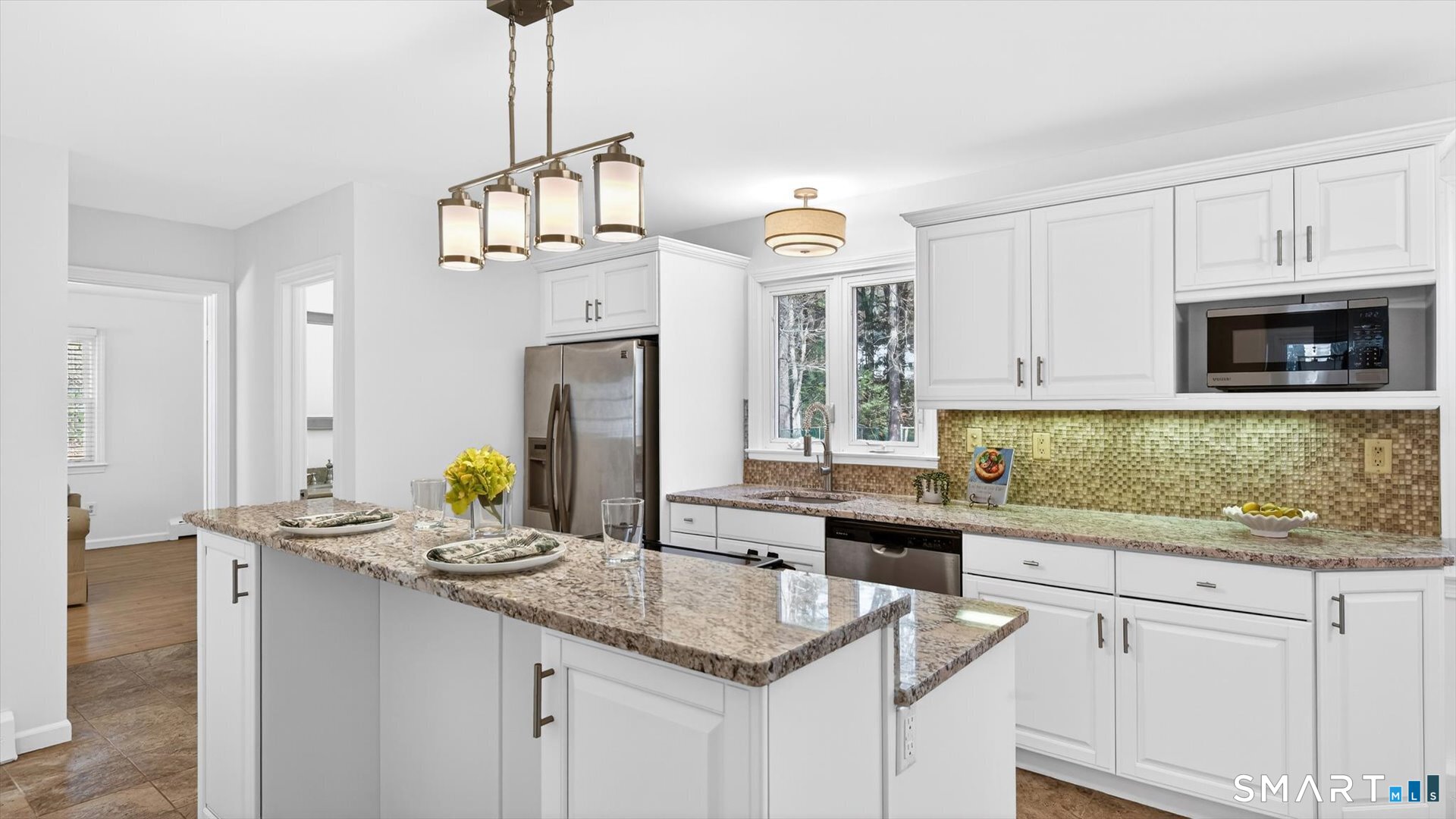 28 Park Road Simsbury, CT 06070 - Photo 6 of 40