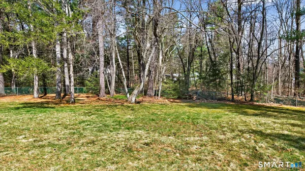 $550,000 | 28 Park Road, Simsbury, CT 06070