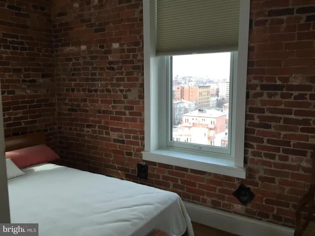 $2,400 | 1615 Q Street Northwest, Unit 913, Washington, DC 20009