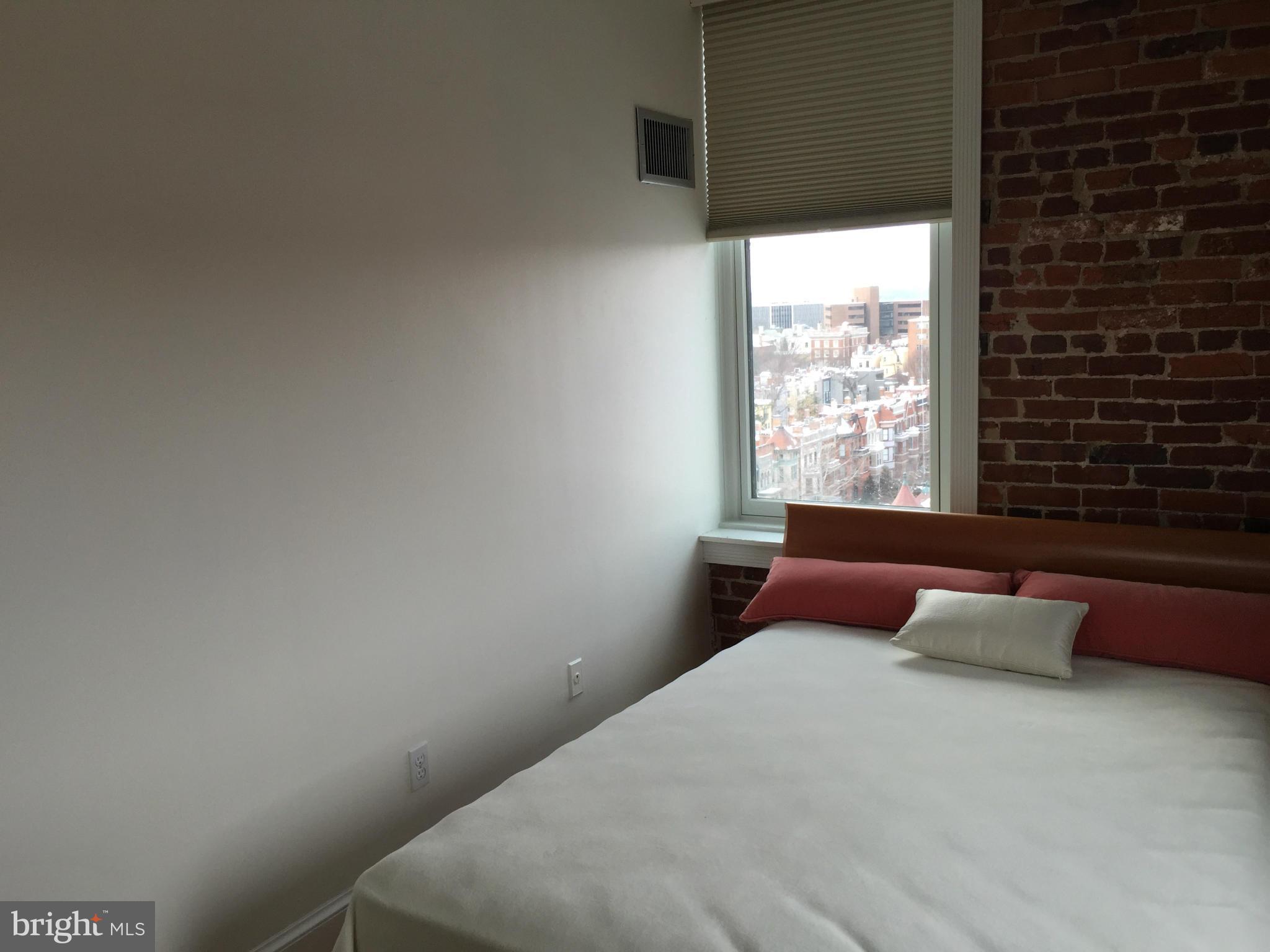 1615 Q Street Northwest, Unit 913 Washington, DC 20009 - Photo 18 of 24 Living Room