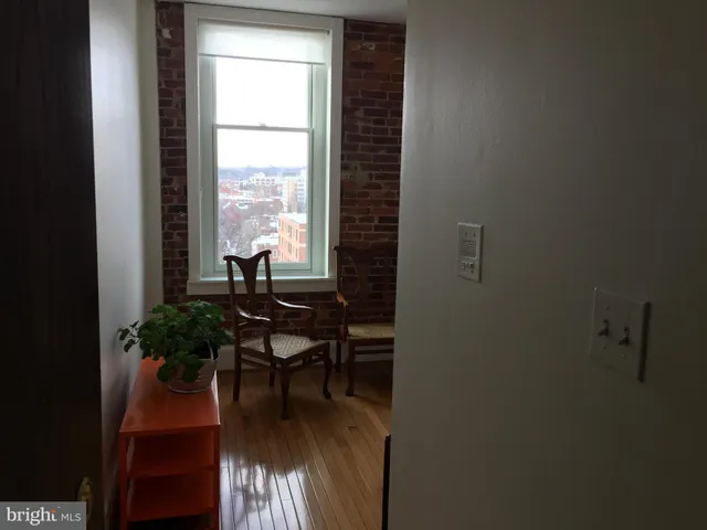 $2,400 | 1615 Q Street Northwest, Unit 913, Washington, DC 20009