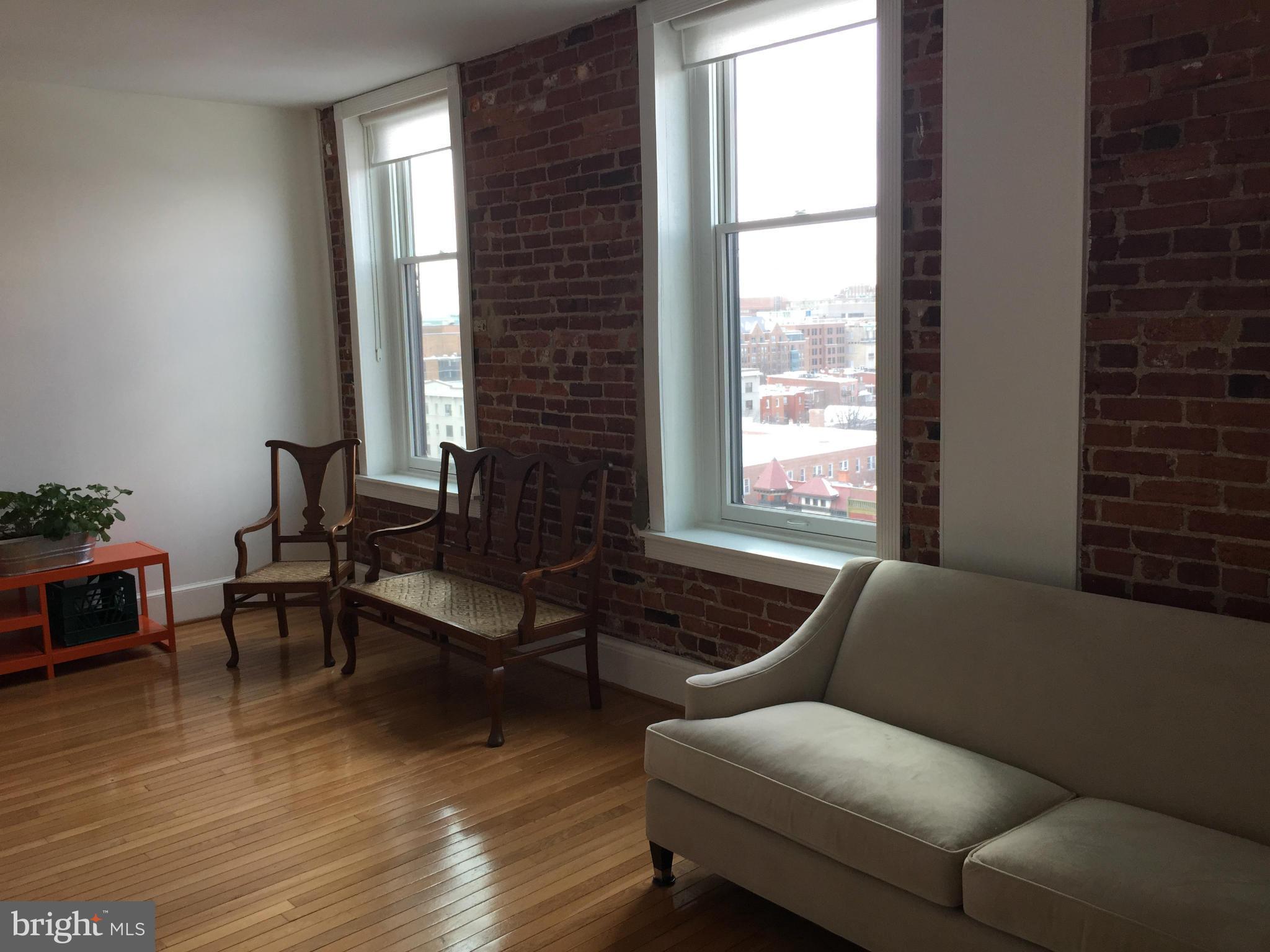 1615 Q Street Northwest, Unit 913 Washington, DC 20009 - Photo 6 of 24 Living Room