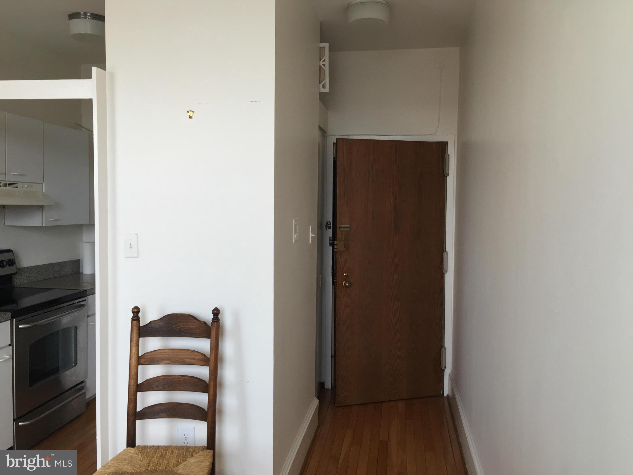 1615 Q Street Northwest, Unit 913 Washington, DC 20009 - Photo 7 of 24 Apt Foyer