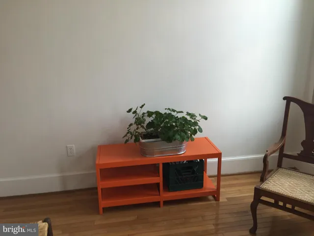 $2,400 | 1615 Q Street Northwest, Unit 913, Washington, DC 20009