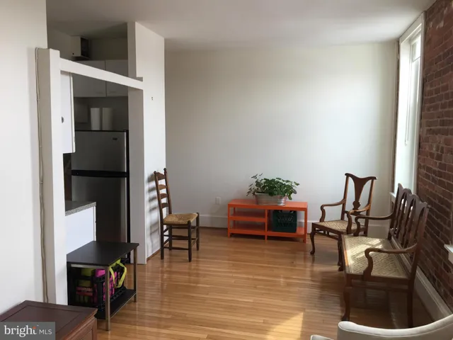 $2,400 | 1615 Q Street Northwest, Unit 913, Washington, DC 20009