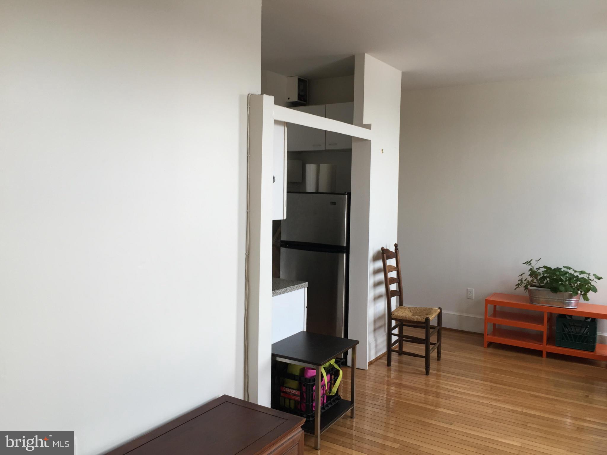 1615 Q Street Northwest, Unit 913 Washington, DC 20009 - Photo 10 of 24 Living Room